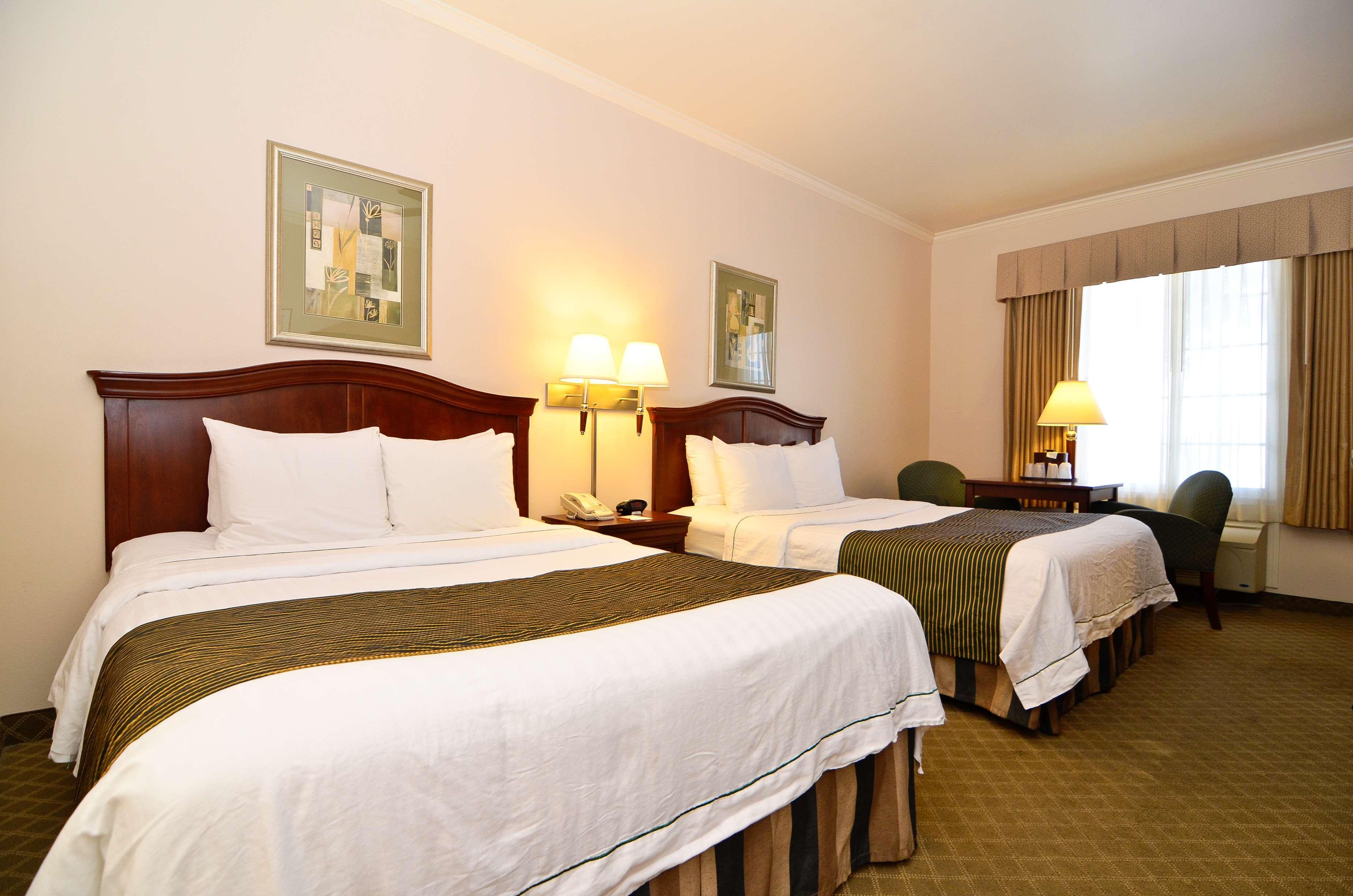 Best Western Plus Country Park Hotel Tehachapi Phòng bức ảnh