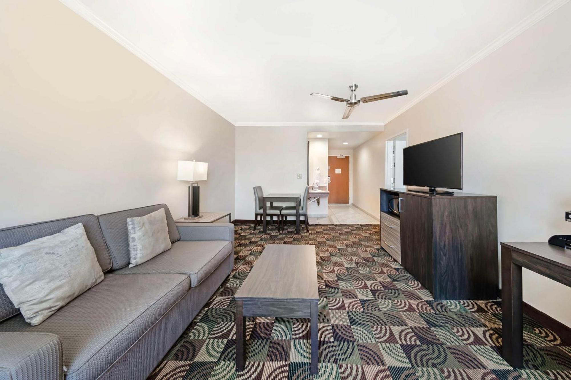 Best Western Plus Country Park Hotel Tehachapi Ngoại thất bức ảnh